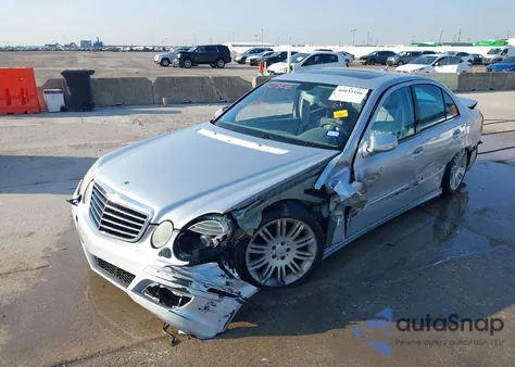 2007 Mercedes-Benz E 550 z USA, uszkodzony, nr VIN WDBUF72X17B078089